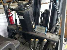 Forklift - Crown cg25e only 4000 hrs - picture1' - Click to enlarge