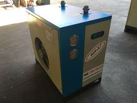 Screw compressor with refrigerated dryer - picture2' - Click to enlarge