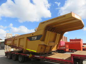 CATERPILLAR 773F TRAY - picture2' - Click to enlarge
