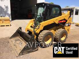 CATERPILLAR 242D Skid Steer Loaders - picture0' - Click to enlarge