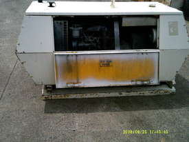75cfm compair , 4cyl perkins powered , low hours ,  - picture1' - Click to enlarge
