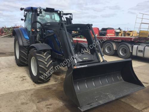 Valtra  N104H FWA/4WD Tractor