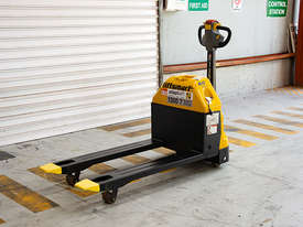 2T Battery Electric Pallet Truck - picture0' - Click to enlarge