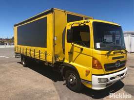 2004 Hino FC - picture0' - Click to enlarge