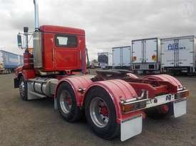 Kenworth T401 - picture2' - Click to enlarge