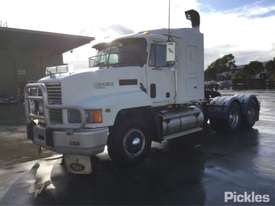 2001 Mack CH Value Liner - picture2' - Click to enlarge