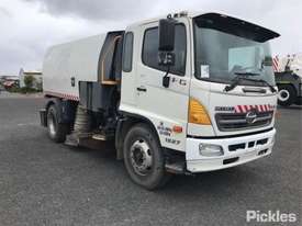 2010 Hino FG1J 1527 - picture0' - Click to enlarge