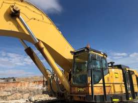 2011 Komatsu PC1250LC-8 Excavator - picture2' - Click to enlarge