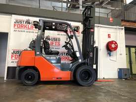 TOYOTA FORKLIFTS 32-8FG25 DELUXE	 - picture0' - Click to enlarge
