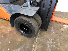 TOYOTA FORKLIFTS 32-8FG25 DELUXE	 - picture1' - Click to enlarge