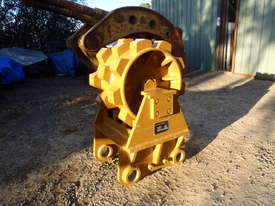 DG Compaction Wheel Drum Type - picture1' - Click to enlarge