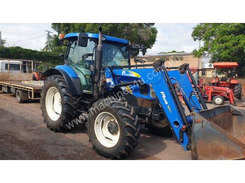 New Holland T6020 Elite Cab tractor with 4in1 loader