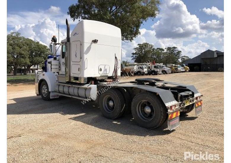 caption 2005 Kenworth T904
