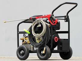 Diesel Pressure Washer 3500PSI 15lt/min - picture1' - Click to enlarge