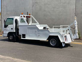 Isuzu NPR400 Tow Truck - picture2' - Click to enlarge