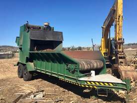 Industrial primary wood shredder - picture0' - Click to enlarge