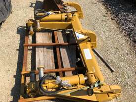 CAT 953C Multi Shank Ripper Group  - picture2' - Click to enlarge