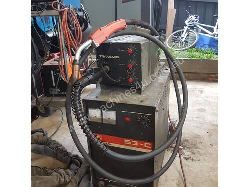 MIG WELDER 3 phase 20 amp supply 400amp output