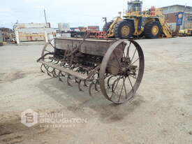 HV MCKAYS VINTAGE COMBINE SEEDER - picture0' - Click to enlarge