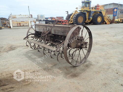 HV MCKAYS VINTAGE COMBINE SEEDER