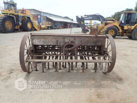 HV MCKAYS VINTAGE COMBINE SEEDER - picture0' - Click to enlarge