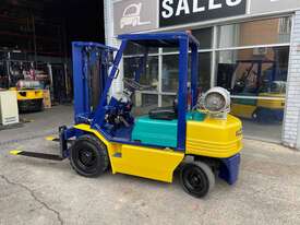 2.5 Tonne Container Mast Forklift For Sale - picture0' - Click to enlarge