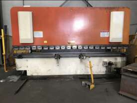 USED MAXI HYDRAULIC PRESS BRAKE 125 TON - picture0' - Click to enlarge