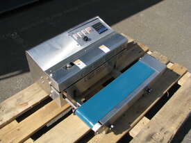 Stainless Horizontal Continuous Band Sealer Bag Film - picture0' - Click to enlarge