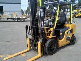 Used 2.5T Cat LPG Forklift - picture0' - Click to enlarge