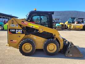 USED 2019 CAT 236D SKID STEER WITH 4 IN 1 BUCKET, FULL SPEC AND LOW 100 HOURS ONLY - picture2' - Click to enlarge