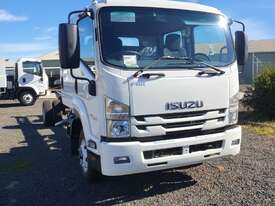 Isuzu FH Series Cab Chassis - picture0' - Click to enlarge