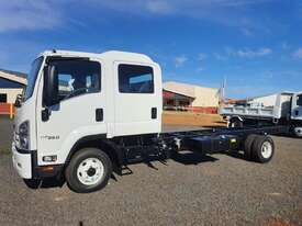 Isuzu FH Series Cab Chassis - picture1' - Click to enlarge