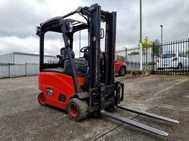 Linde E20 2 Ton 4.2m Lift Height - picture0' - Click to enlarge