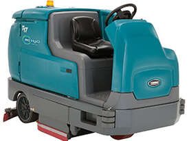 TENNANT - T17 Battery-Powered Rider Scrubber - picture0' - Click to enlarge