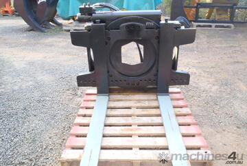 East West Engineering Rotating Forklift Clamp Grab