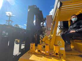 10 Tonne Clark Forklift For Sale - picture2' - Click to enlarge