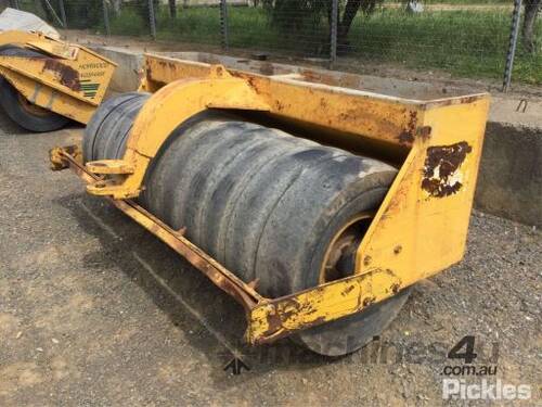 Horwood Bagshaw Free Roll Grader Mounted Attachment,