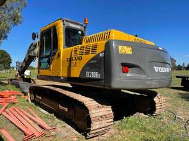 very good condition Volvo excavator - picture0' - Click to enlarge