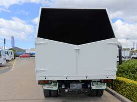2009 MITSUBISHI FUSO FIGHTER FK61 - Tipper Trucks - Chipper Truck - picture2' - Click to enlarge