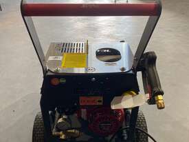 *** IN STOCK *** Hornet G2 Jnr - Cold Water Petrol  High Pressure Cleaner - picture2' - Click to enlarge