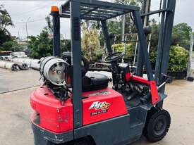 High Lift Nissan Forklift - picture0' - Click to enlarge