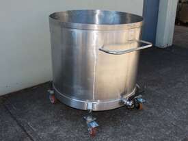 Stainless Steel Mobile Tank. - picture1' - Click to enlarge