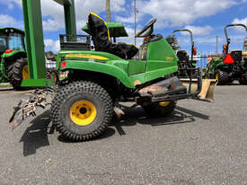 John Deere  Golf Greens mower Lawn Equipment - picture1' - Click to enlarge