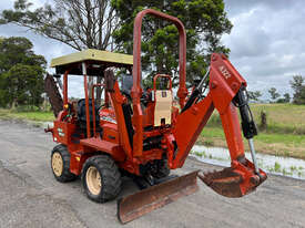 Ditch Witch RT40 Trencher Trenching - picture0' - Click to enlarge