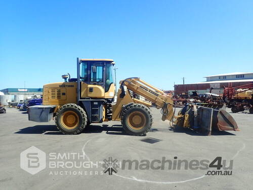 2017 WCM T3000 WHEEL LOADER