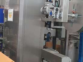 Complete sleeve machine including tunnel and steam generator - picture0' - Click to enlarge