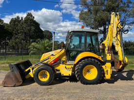 New Holland B110 Backhoe Loader Loader - Hire - picture0' - Click to enlarge