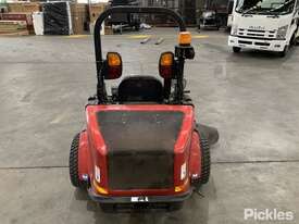 2013 Toro GroundsMaster 7210 - picture2' - Click to enlarge