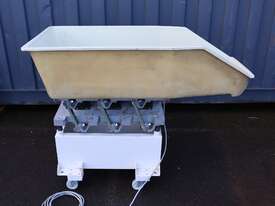 Fiberglass Vibrating Vibratory Tray Feeder - picture0' - Click to enlarge