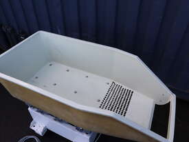 Fiberglass Vibrating Vibratory Tray Feeder - picture0' - Click to enlarge